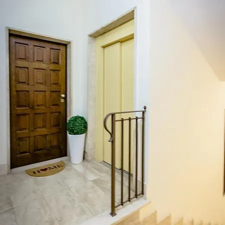 Sm Maison Marina